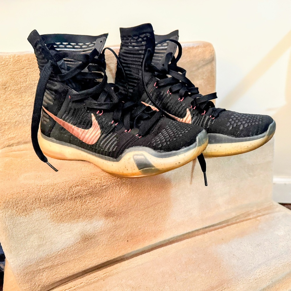 Nike Kobe 10 Elite “Rose Gold” – Men’s US 9.5– great condition, No Box or insole